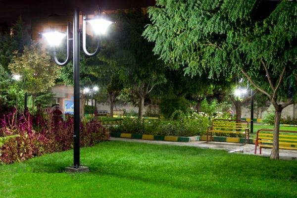 دانشگاه فردوسی به چراغهای روشنایی خورشیدی مجهز شد