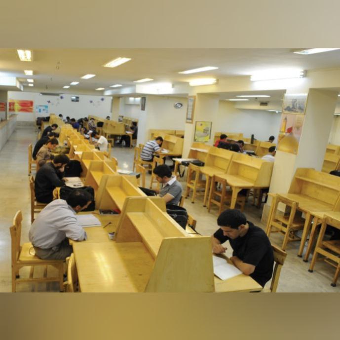 هفدهمین سال افتتاح کتابخانه بنیاد قلم‌چی در مسجد احمدیه نارمک