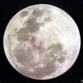 ماه با سرعت بیشتری از زمین فاصله می‌گیرد