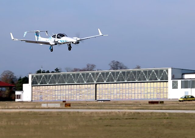 فرود خودکار هواپیما در فرودگاه‌ها آغاز می‌شود