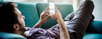 آیا استفاده از گوشی هوشمند برای مبتلایان به میگرن ضرر دارد؟