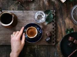 کدام میزان کافئین بیشتری دارد؛ قهوه، چای یا کاکائو؟