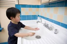 توصیه‌هایی کلیدی برای تشویق کودکان به شستن دست‌ها