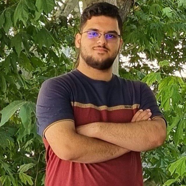 یاسین حسنی؛رتبه 56کنکور و قبولی دندانپزشکی مشهد