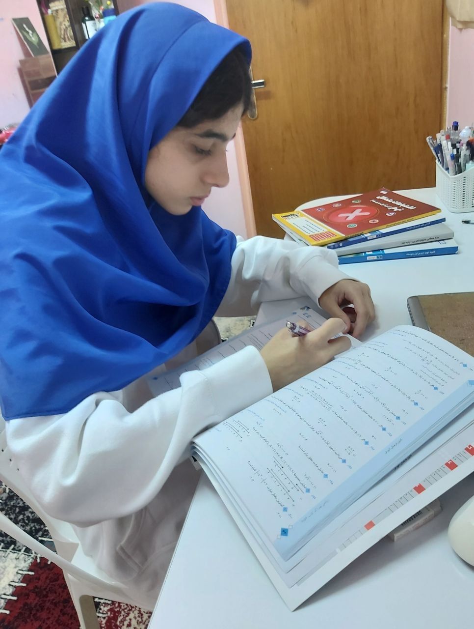 گفت و با رضوانه فروغی زاده قهرمان پیوستگی نهم