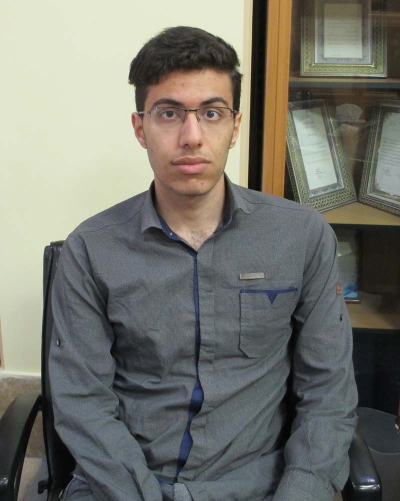 سجاد عباسی، رتبه‌ی 1 زبان و  ۱۸ تجربی منطقه‌ی ۳، پزشکی دانشگاه علوم‌پزشکی تهران