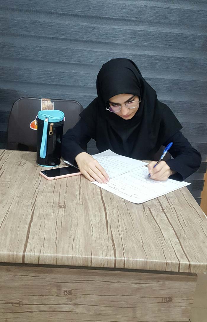 فاطمه عسگری، دوازدهم ریاضی از اصفهان با تراز 7940