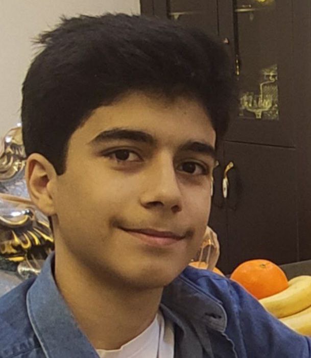 گفتگو با همایون بنیادی رتبه 830 کنکور تجربی 1404